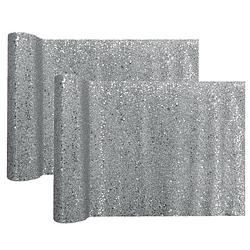 Foto van Kerst thema tafelloper op rol - 2x - zilver glitter - 28 x 300 cm - polyester - tafellakens