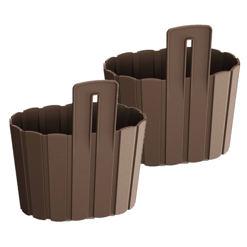 Foto van Set van 2x stuks wood-look muur plantenpot/bloempot kunststof dia 20 cm/hoogte 15 cm houtbruin - plantenpotten