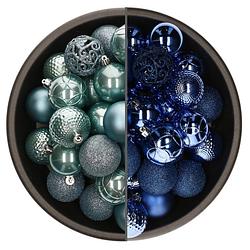 Foto van 74x stuks kunststof kerstballen mix van kobalt blauw en ijsblauw 6 cm - kerstbal