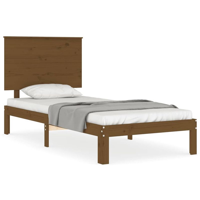 Foto van The living store grenenhouten bedframe - massief grenen - multiplex lattenbodem - honingbruin - 203.5 x 93.5 x 82.5 cm