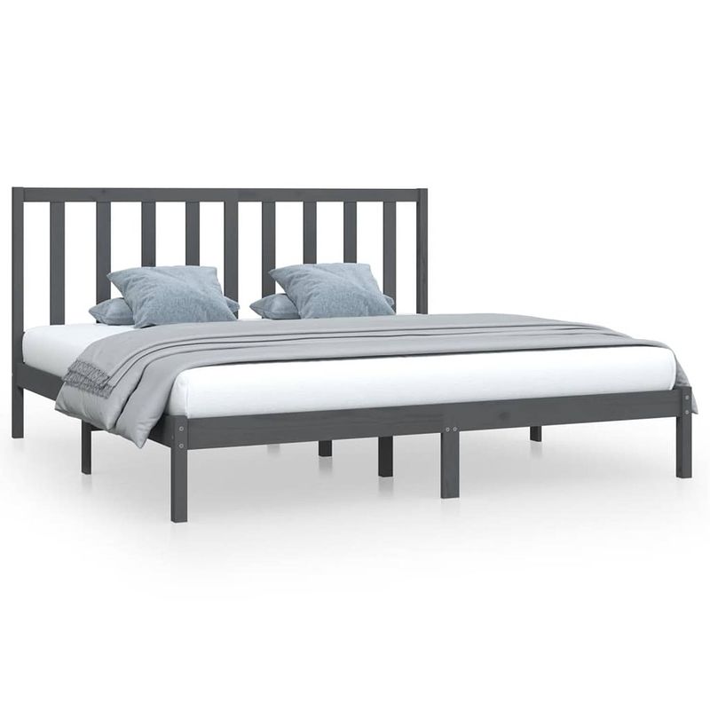 Foto van The living store houten bedframe - grijs - 205.5 x 185.5 x 100 cm - geschikt voor 180 x 200 cm matras (6ft super king)