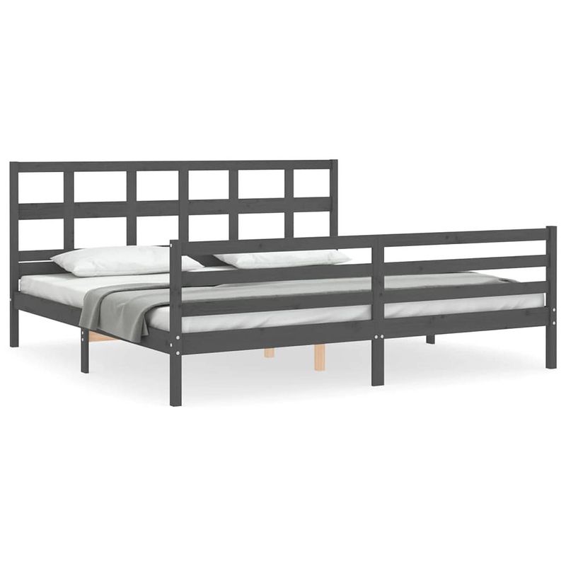 Foto van The living store massief grenenhouten bedframe - grijs - 205.5 x 205.5 x 100 cm - multiplex lattenbodem