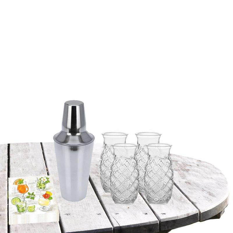 Foto van Cocktailshaker met 4x cocktailglazen pina colada transparant 505 ml - cocktailglazen