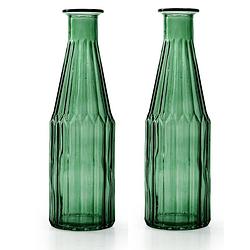 Foto van Jodeco bloemenvaas marseille - 2x - fles model - glas - groen - h25 x d7 cm - vazen