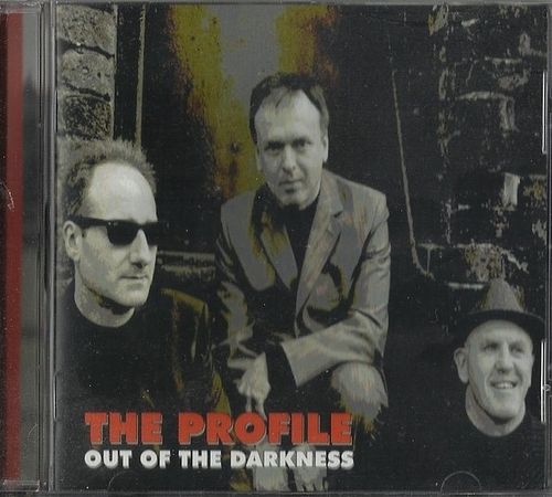 Foto van Out of the darkness - cd (5032733007242)