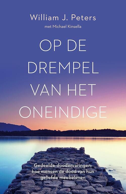 Foto van Op de drempel van het oneindige - william peters - paperback (9789400515086)