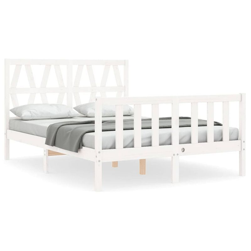 Foto van The living store massief grenenhouten bedframe - wit - 195.5 x 145.5 x 100 cm