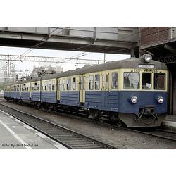 Foto van Piko h0 51453 h0 elektrische treinstel en 57 van de pkp