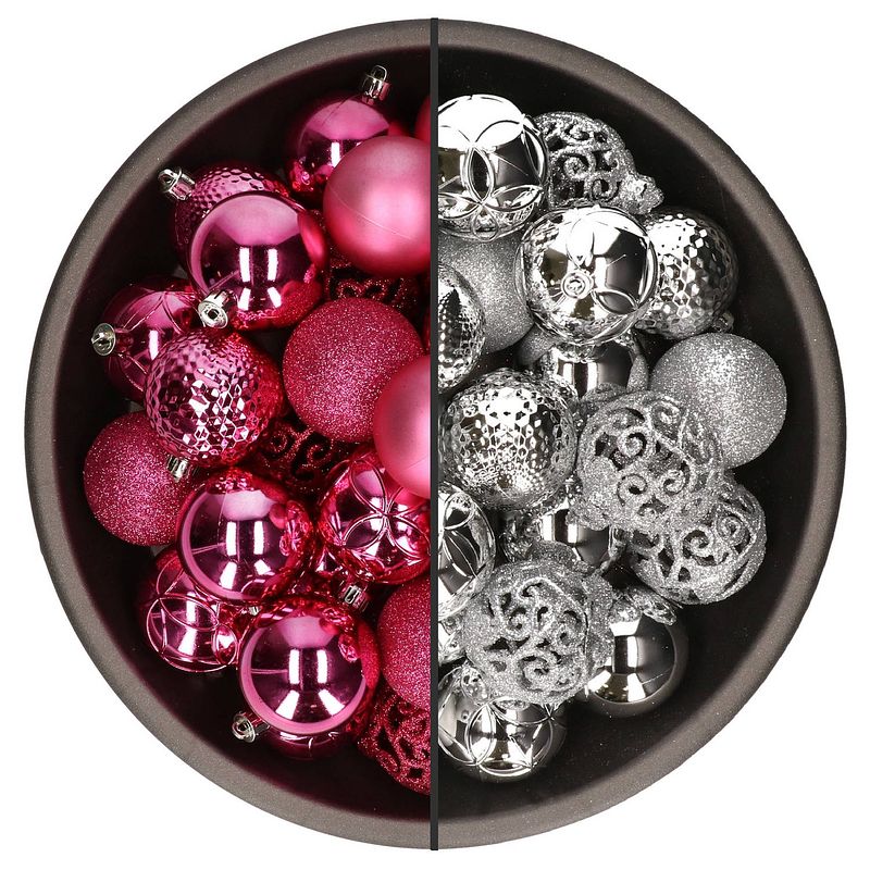 Foto van 74x stuks kunststof kerstballen mix van fuchsia roze en zilver 6 cm - kerstbal