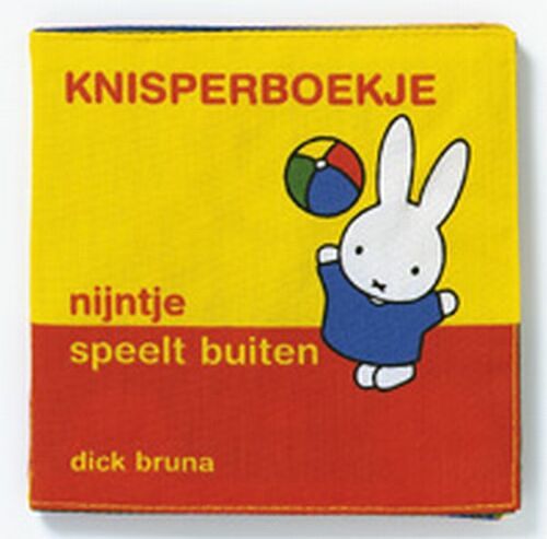 Foto van Nijntje speelt buiten knisperboekje