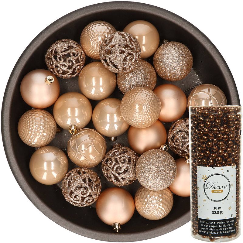 Foto van 37x stuks kunststof kerstballen 6 cm inclusief kralenslinger toffee bruin - kerstbal