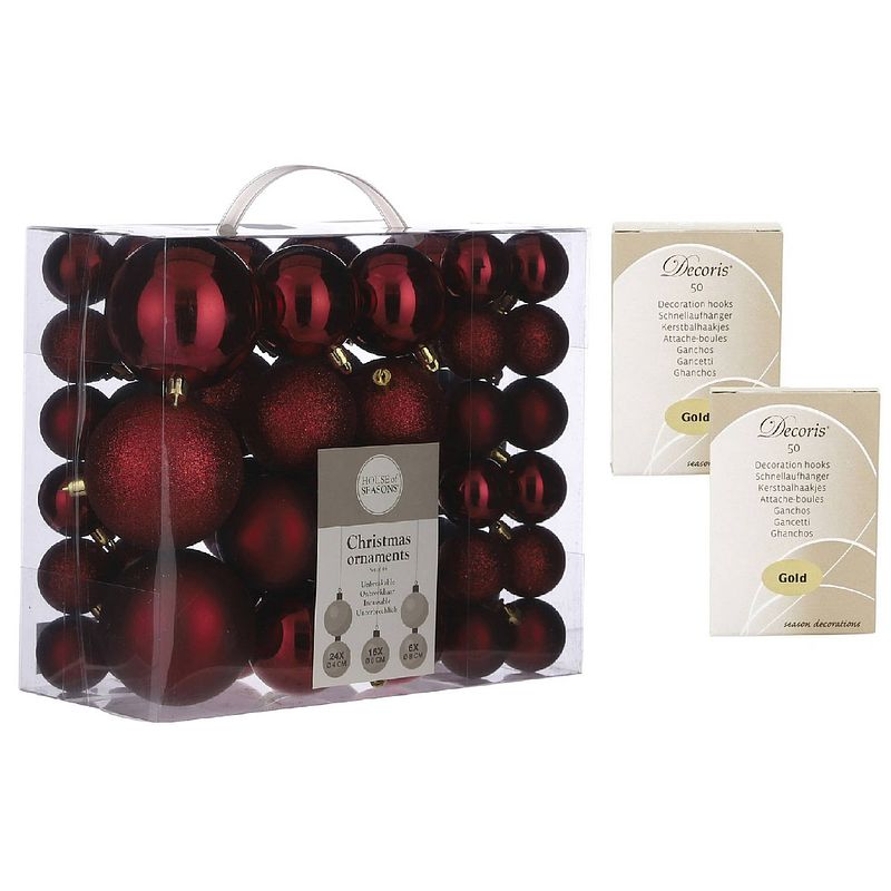 Foto van 46x stuks kunststof kerstballen donkerrood 4, 6 en 8 cm inclusief kerstbalhaakjes - kerstbal