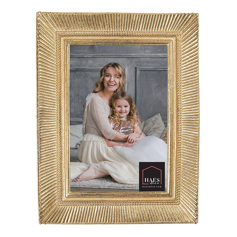 Foto van Haes deco - fotolijst 10x15 goudkleurig, formaat 15x2x20 cm - dramatic chic