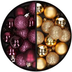 Foto van 34x stuks kunststof kerstballen aubergine paars en goud 3 cm - kerstbal