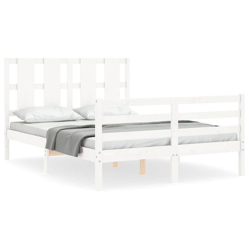 Foto van The living store massief grenen bedframe - 195.5 x 145.5 x 100 cm - wit