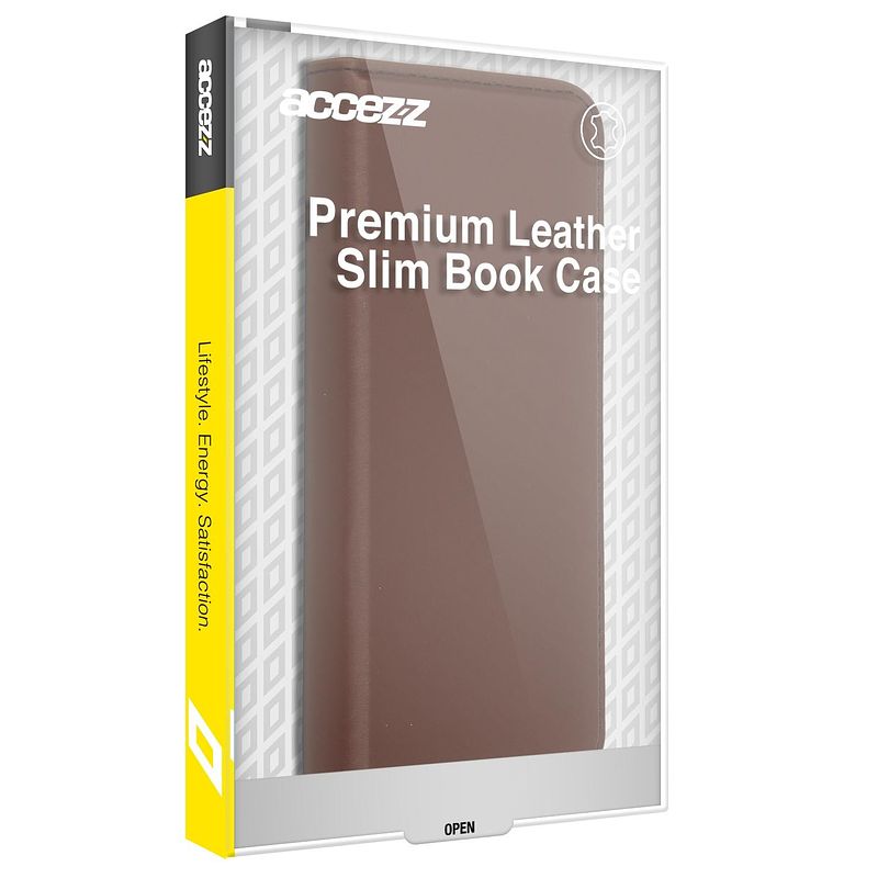 Foto van Accezz premium leather slim book case voor apple iphone 12 (pro) telefoonhoesje bruin