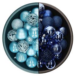 Foto van Decoris kerstballen - 74x st - kobalt blauw en ijsblauw - 6 cm - kunststof - kerstbal