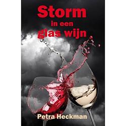 Foto van Storm in een glas wijn
