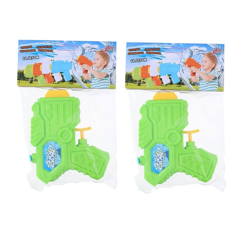 Foto van 2x mini waterpistolen/waterpistool groen van 12 cm kinderspeelgoed - waterpistolen