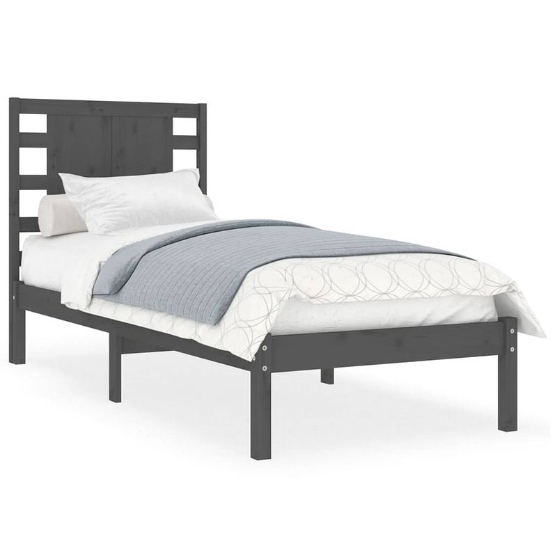 Foto van The living store bedframe grijs - 195.5 x 96 x 100 cm - massief grenenhout