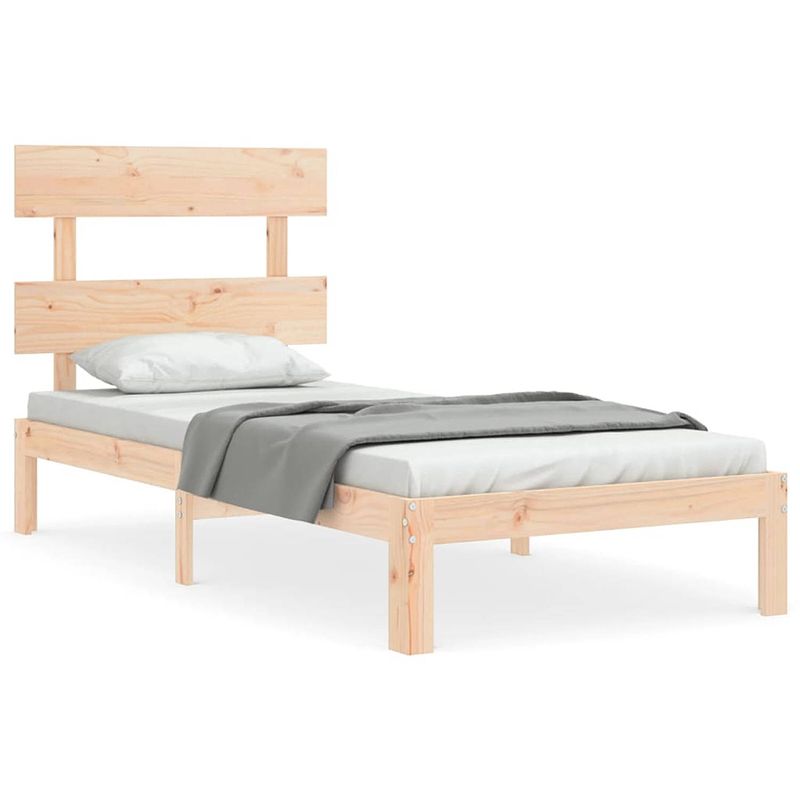 Foto van The living store bedframe met hoofdbord massief hout 100x200 cm - bed