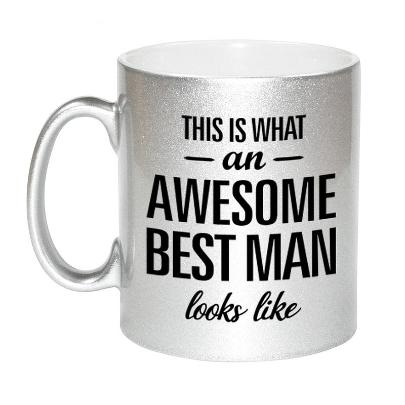 Foto van Awesome best man cadeau mok / beker voor bruiloft getuige zilver 330 ml - feest mokken