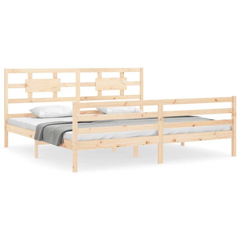 Foto van The living store massief grenenhouten bedframe - 205.5 x 185.5 x 100 cm - multiplex lattenbodem