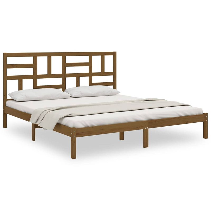 Foto van The living store houten bedframe - grenenhout - 205.5 x 206 x 104 cm - honingbruin - massief - multiplex lattenbodem