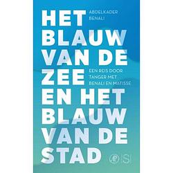 Foto van Het blauw van de zee en het blauw van de stad