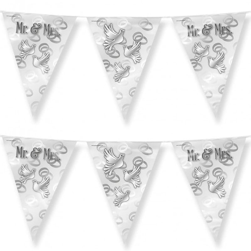 Foto van 3x stuks paperdreams vlaggenlijn - mr. & mrs huwelijks feest/party - zilver/wit - 10m - vlaggenlijnen
