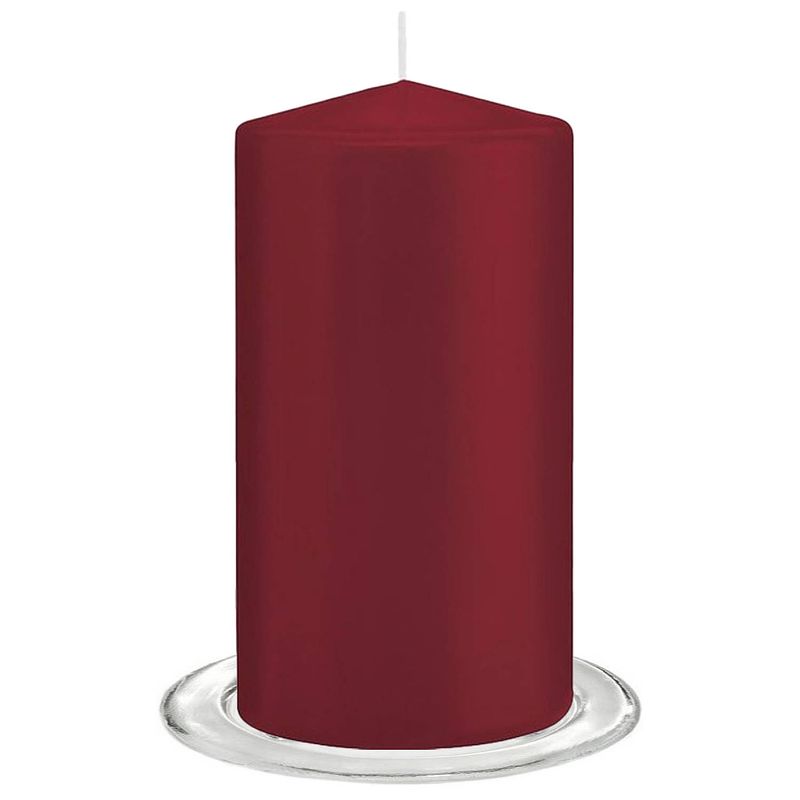 Foto van Trend candles - stompkaarsen met glazen onderzetters set van 2x stuks - bordeaux rood 8 x 15 cm - stompkaarsen