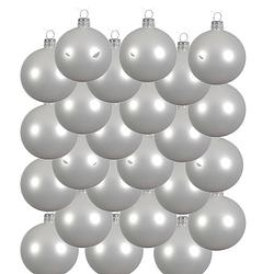 Foto van 24x glazen kerstballen mat winter wit 8 cm kerstboom versiering/decoratie - kerstbal