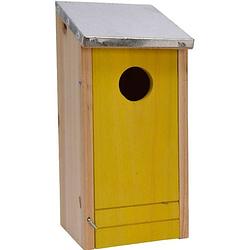 Foto van Houten vogelhuisje/nestkastje gele voorzijde 26 cm - vogelhuisjes