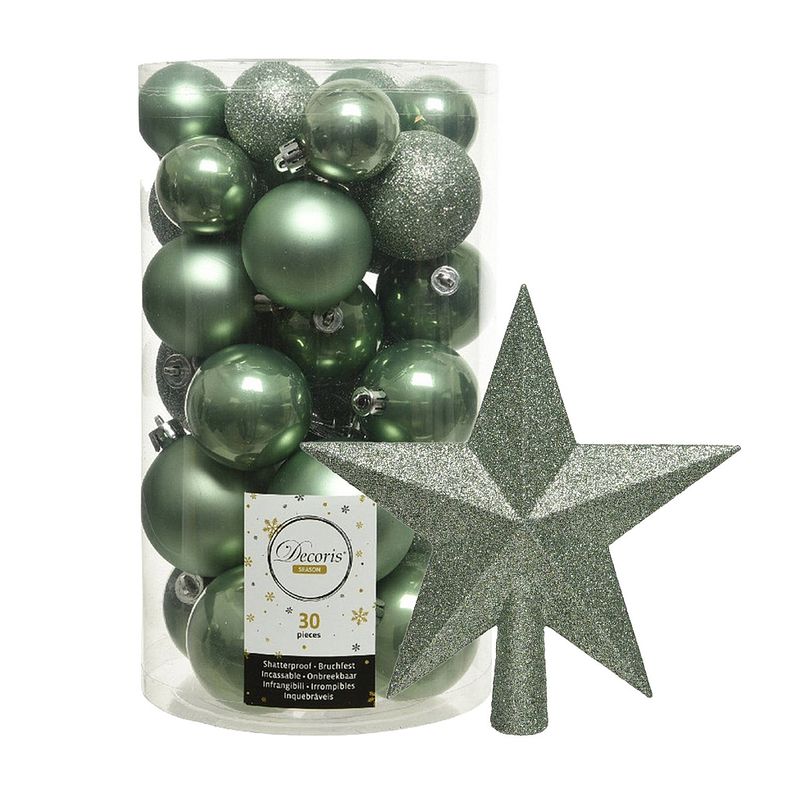 Foto van Decoris kerstballen 30x stuks - salie groen 4/5/6 cm kunststof mat/glans/glitter mix en piek - kerstbal