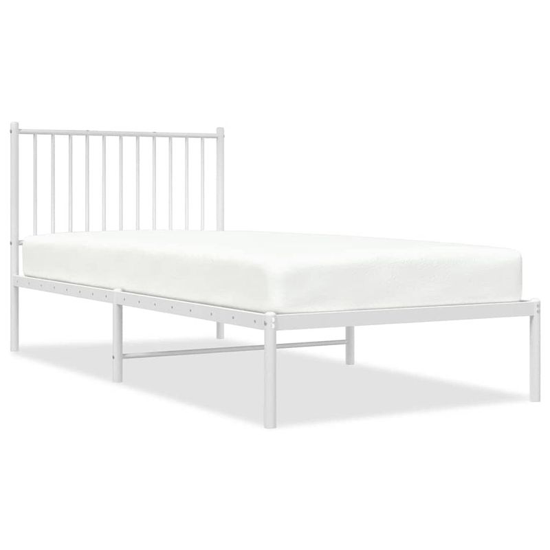 Foto van The living store bedframe klassiek wit - 207 x 95 x 90.5 cm - robuust staal