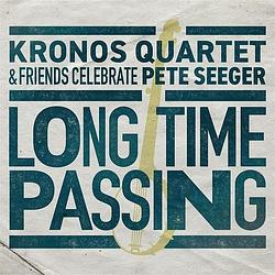 Foto van Celebrate pete seeger. long time passing - cd (0093074024027)