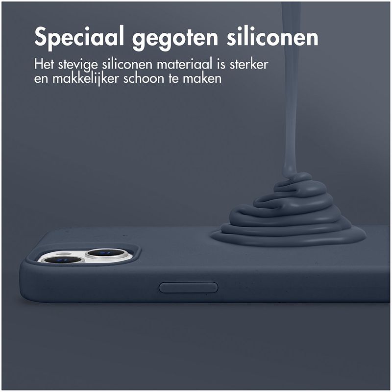 Foto van Accezz liquid silicone backcover met magsafe voor samsung galaxy s24 fe telefoonhoesje blauw