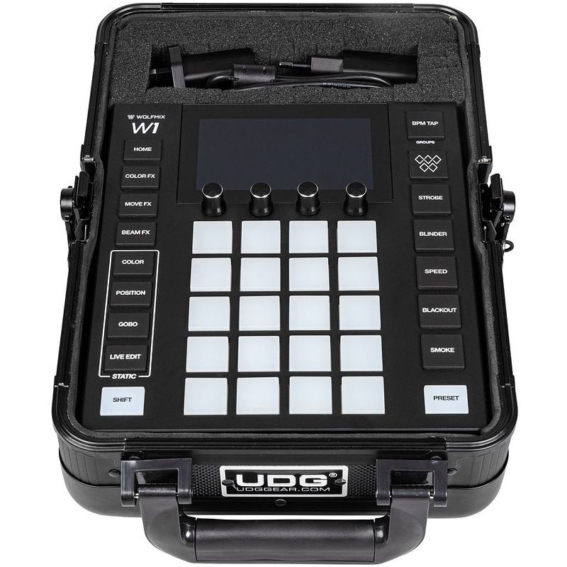 Foto van Udg ultimate pick foam flight case wolfmix w1 black