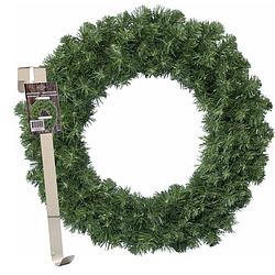 Foto van Kerstkrans 35 cm - groen - met messing zilveren hanger/ophanghaak - kerstversiering - kerstkransen