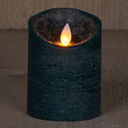 Foto van 2x antiek groene led kaars / stompkaars met bewegende vlam 10 cm - led kaarsen