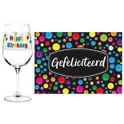 Foto van Happy birthday cadeau glas 40 jaar verjaardag en gefeliciteerd kaart - feest glas wijn