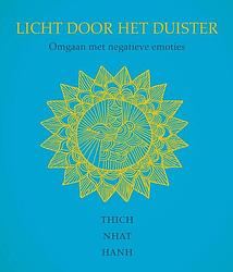 Foto van Licht door het duister - thich nhat hanh - ebook (9789025904739)