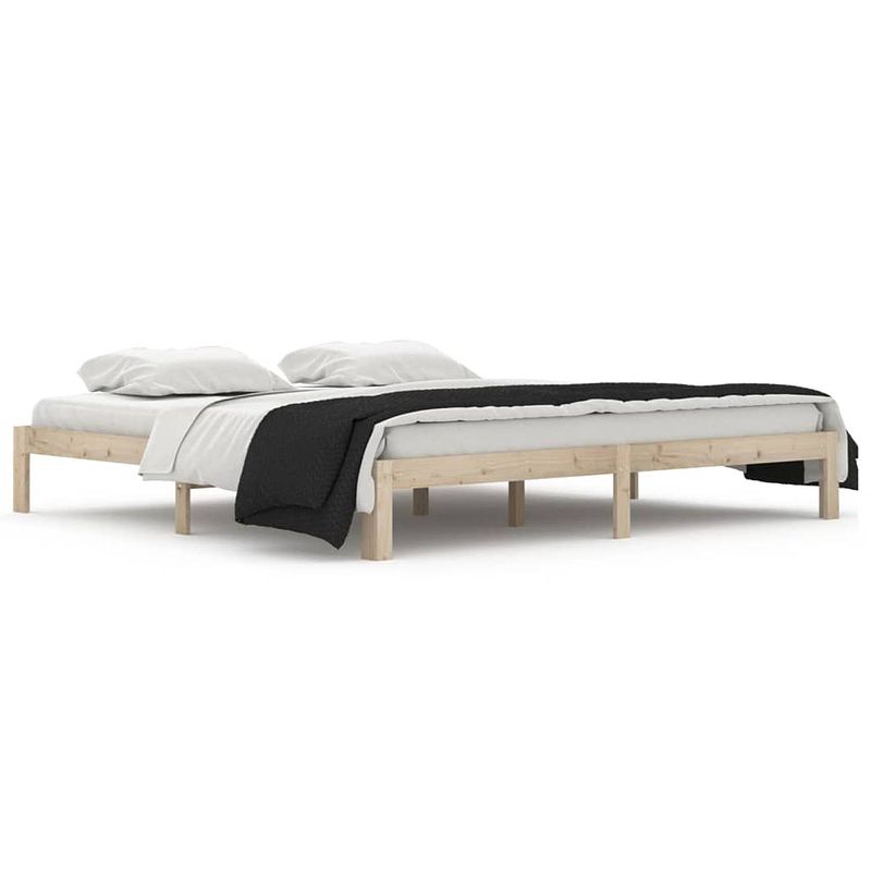 Foto van The living store houten bedframe - grenenhout - 203.5 x 203.5 cm - rustieke uitstraling