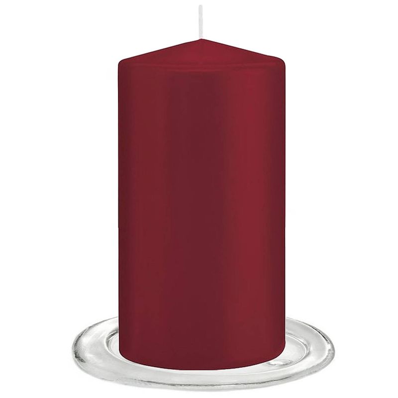 Foto van Trend candles - stompkaarsen met glazen onderzetters set van 2x stuks - bordeaux rood 8 x 15 cm - stompkaarsen