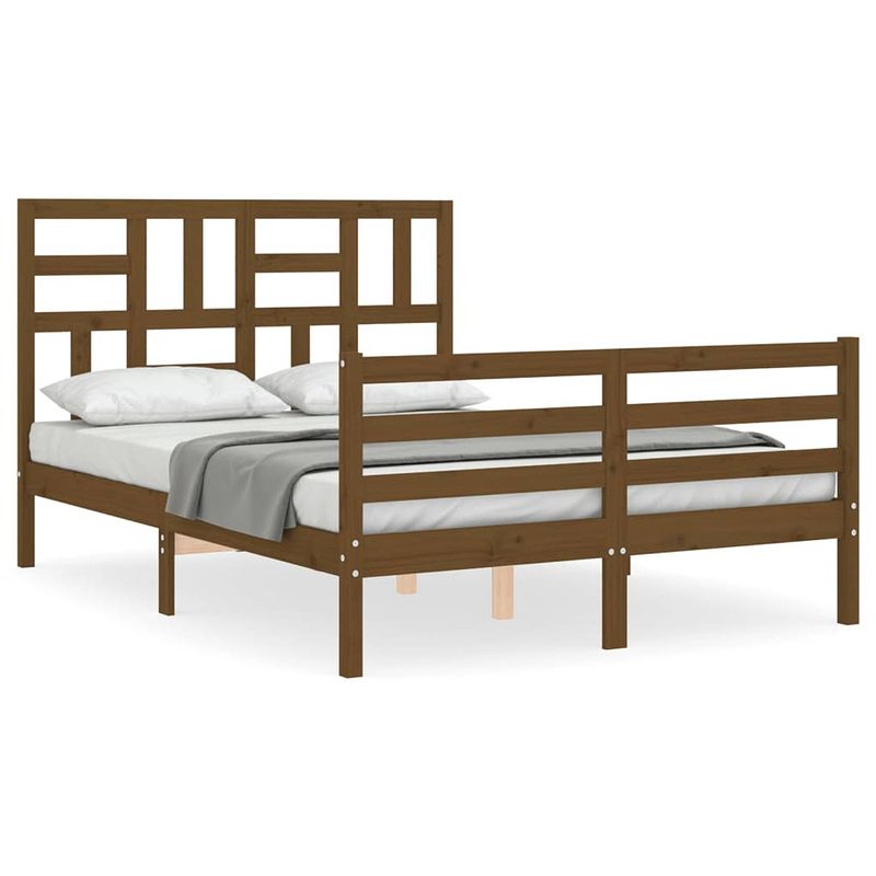 Foto van The living store bedframe massief grenenhout - honingbruin - 205.5 x 145.5 x 104 cm - multiplex lattenbodem