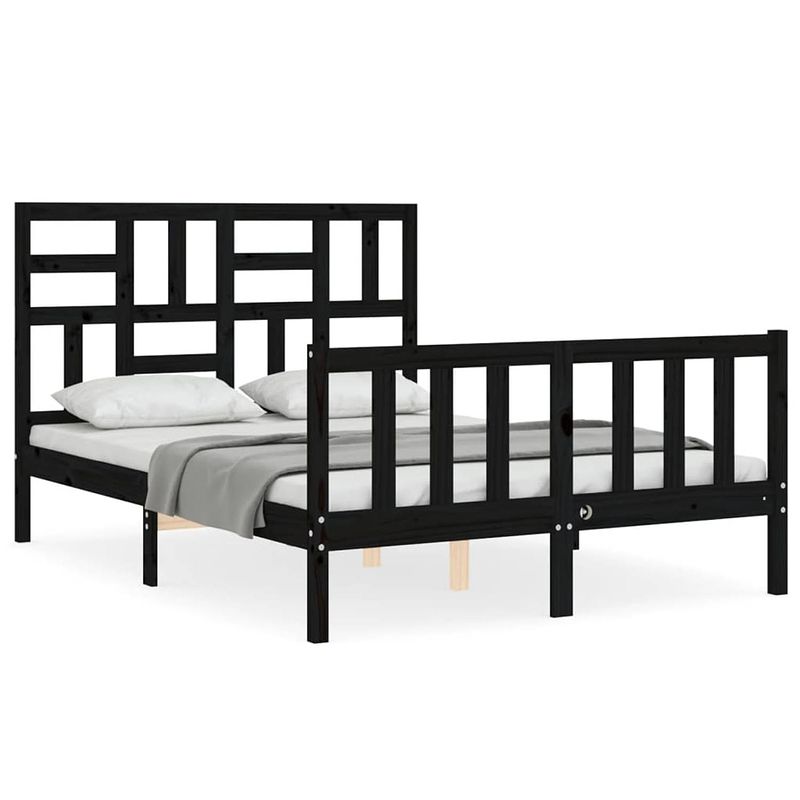 Foto van The living store massief grenenhouten bedframe - zwart - 205.5 x 125.5 x 104 cm - multiplex lattenbodem