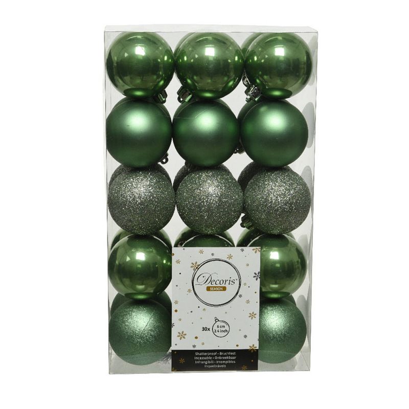 Foto van 30x stuks kunststof kerstballen salie groen (sage) 6 cm glans/mat/glitter - kerstbal