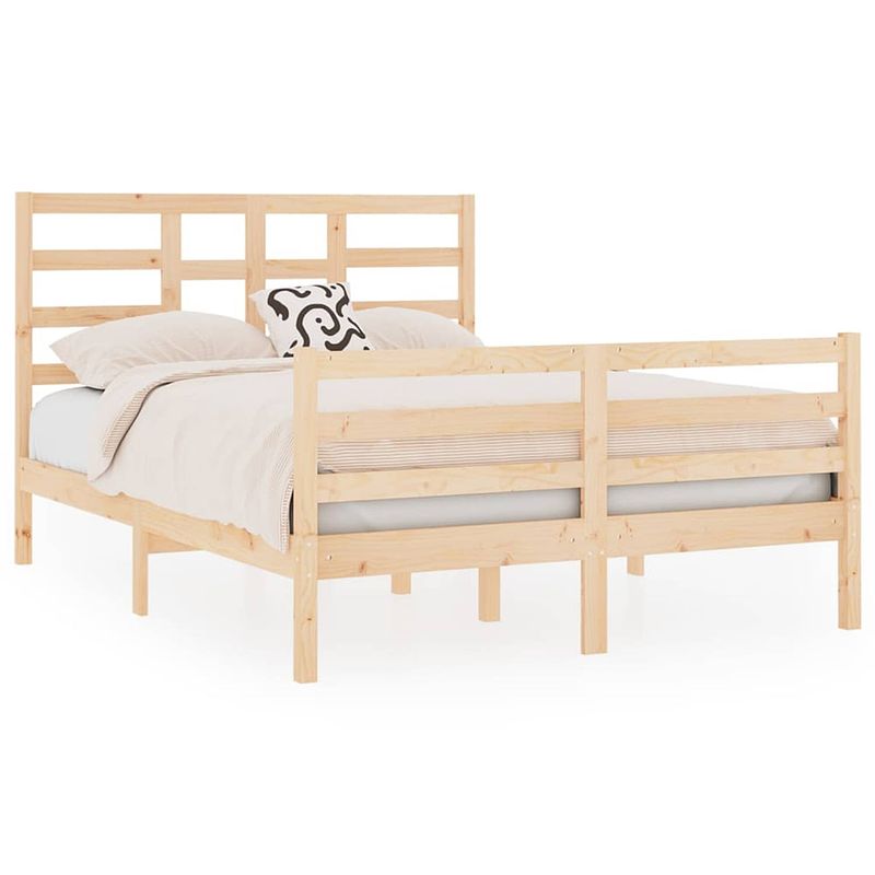 Foto van The living store houten bedframe - grenenhout - 195.5 x 126 x 104 cm - geschikt voor 120 x 190 cm matras