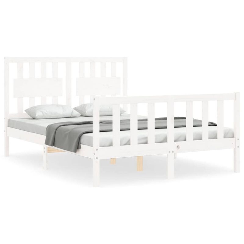 Foto van The living store massief grenenhouten bedframe - 195.5 x 145.5 x 100 cm - wit