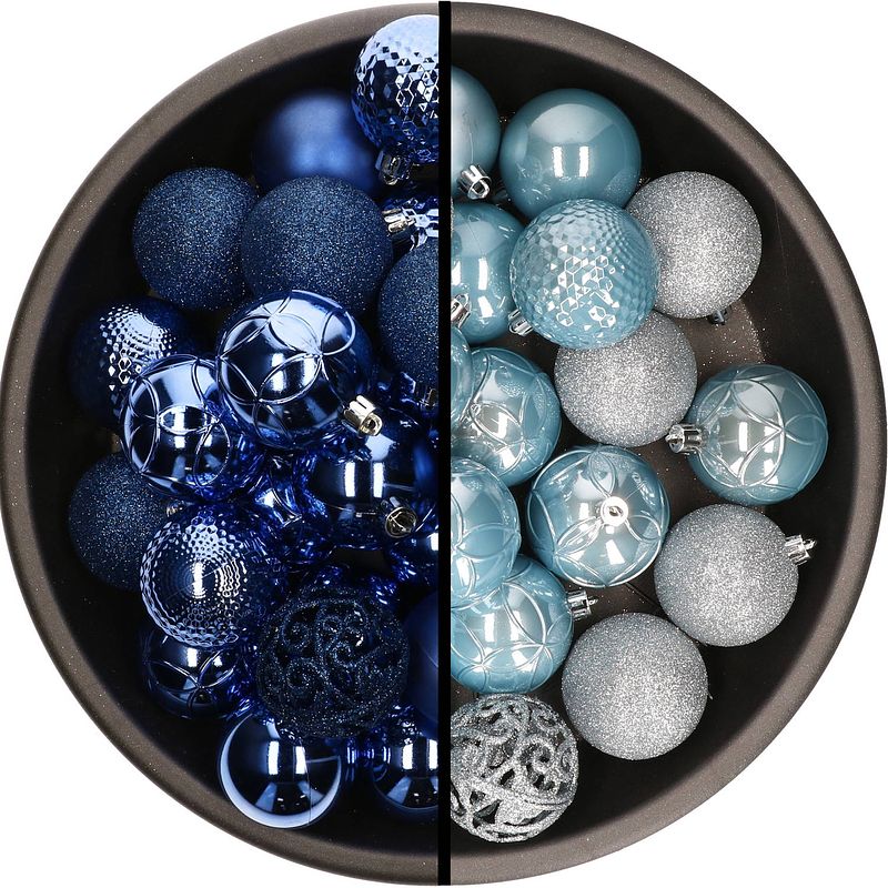 Foto van Kunststof kerstballen 74x stuks kobalt blauw en lichtblauw 6 cm - kerstbal